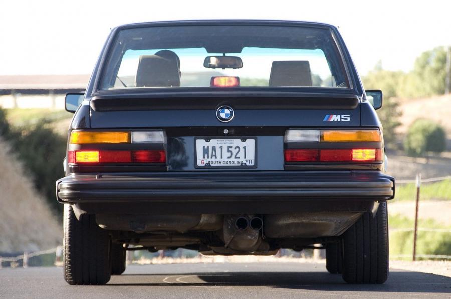  BMW M5 1988 года  (фото 19 из 47)